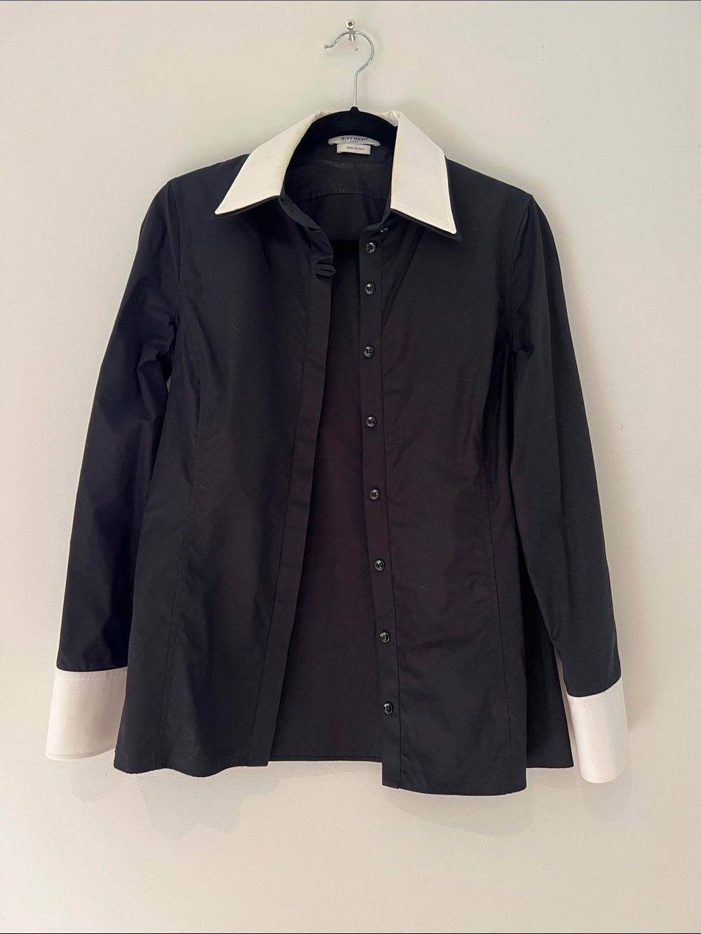 Givenchy women’s blouse size 38 with collar and cuffs